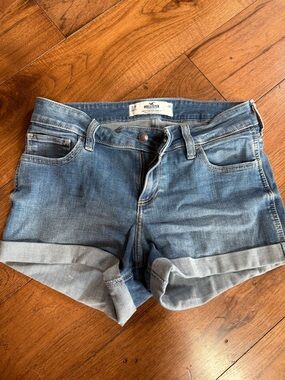 Hollister Medium Blue Denim Curvy Low-Rise Shorts